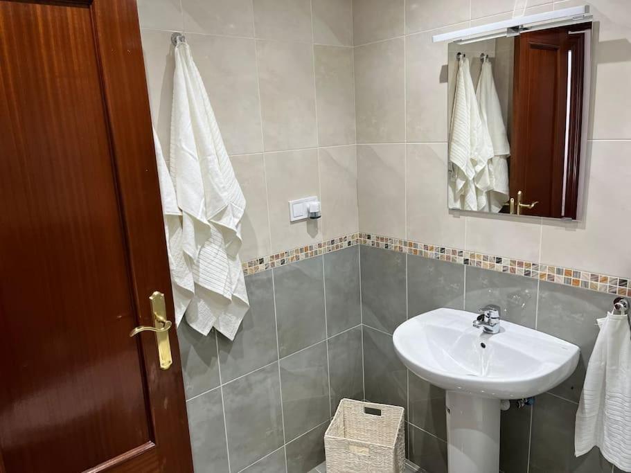Piso Acogedor Y Centrico Apartman Santoña Kültér fotó