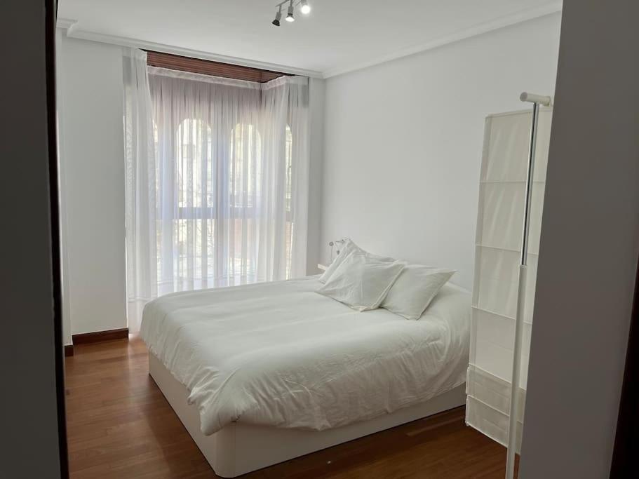Piso Acogedor Y Centrico Apartman Santoña Kültér fotó